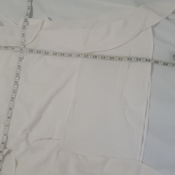 Marc New York Ruffle sleeve White top Blouse Size L - Picture 10 of 10
